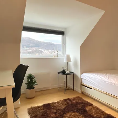 Private With A View And Garden - 12 Min From The Center Appartement