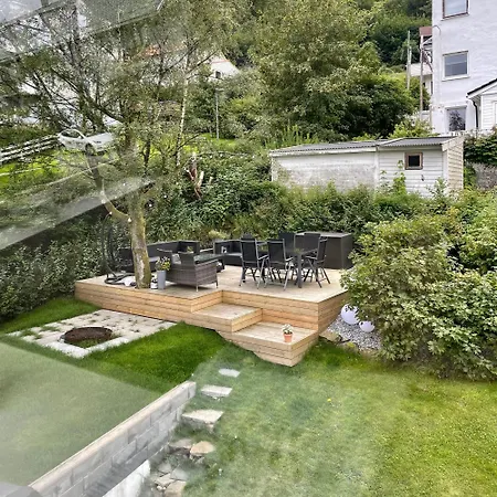 Private With A View And Garden - 12 Min From The Center Apartamento Bergen