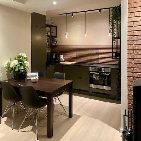 شقة Private With A View And Garden - 12 Min From The Center *